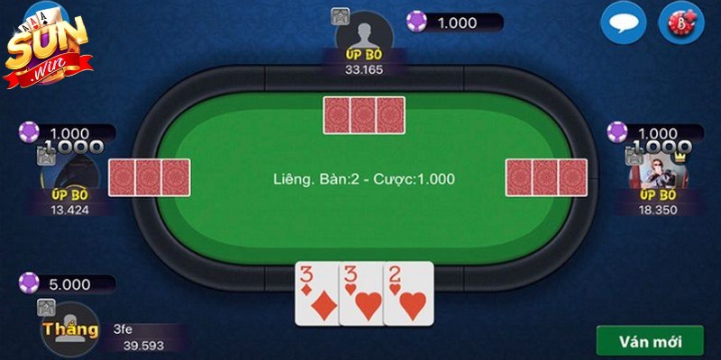Quan sát đối thủ khi chơi game để quyết định tổ 
